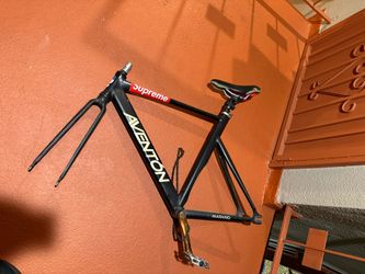 AVENTON MATARO FRAME