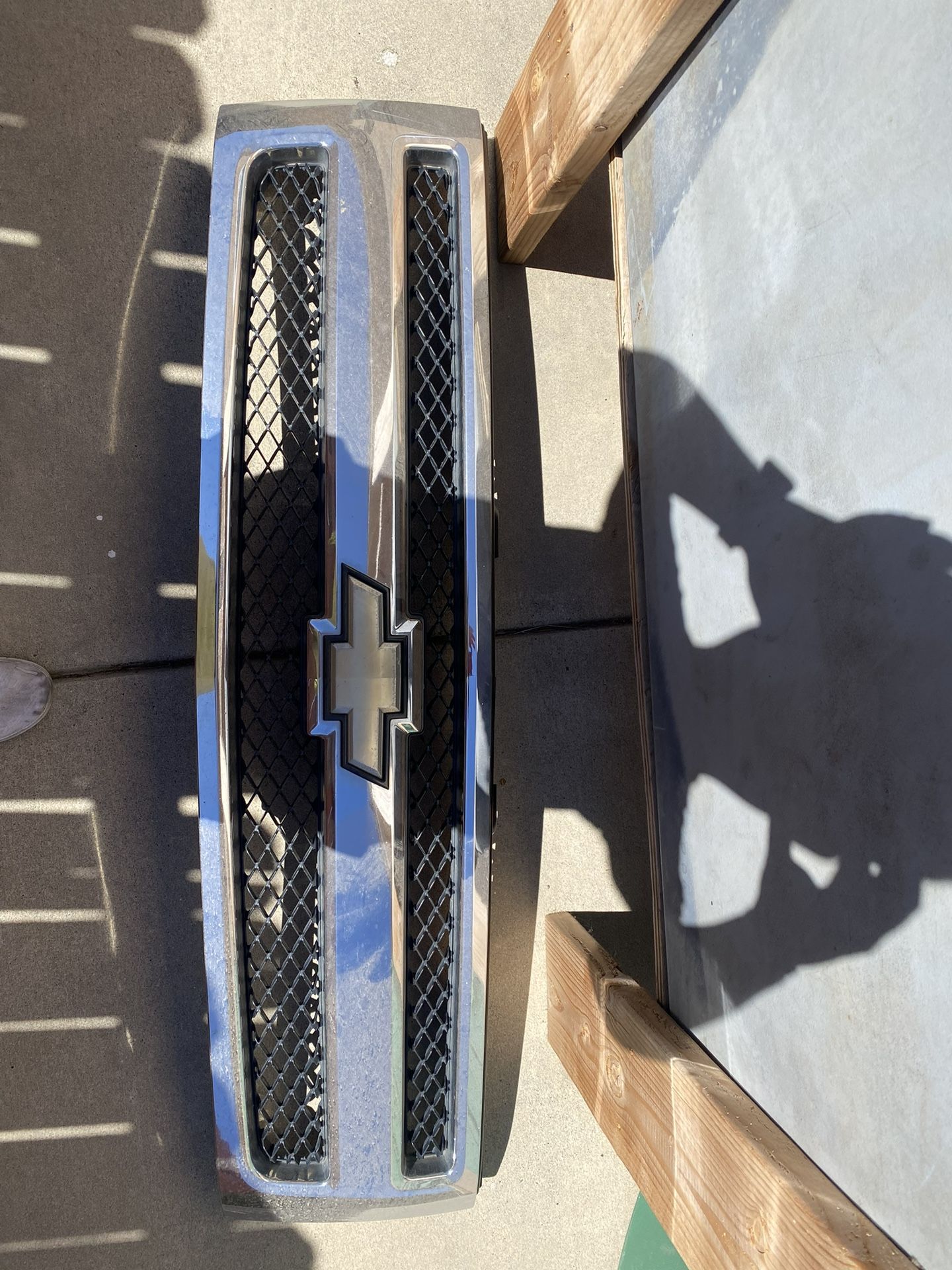 2008 Chevy Silverado Grill Chrome