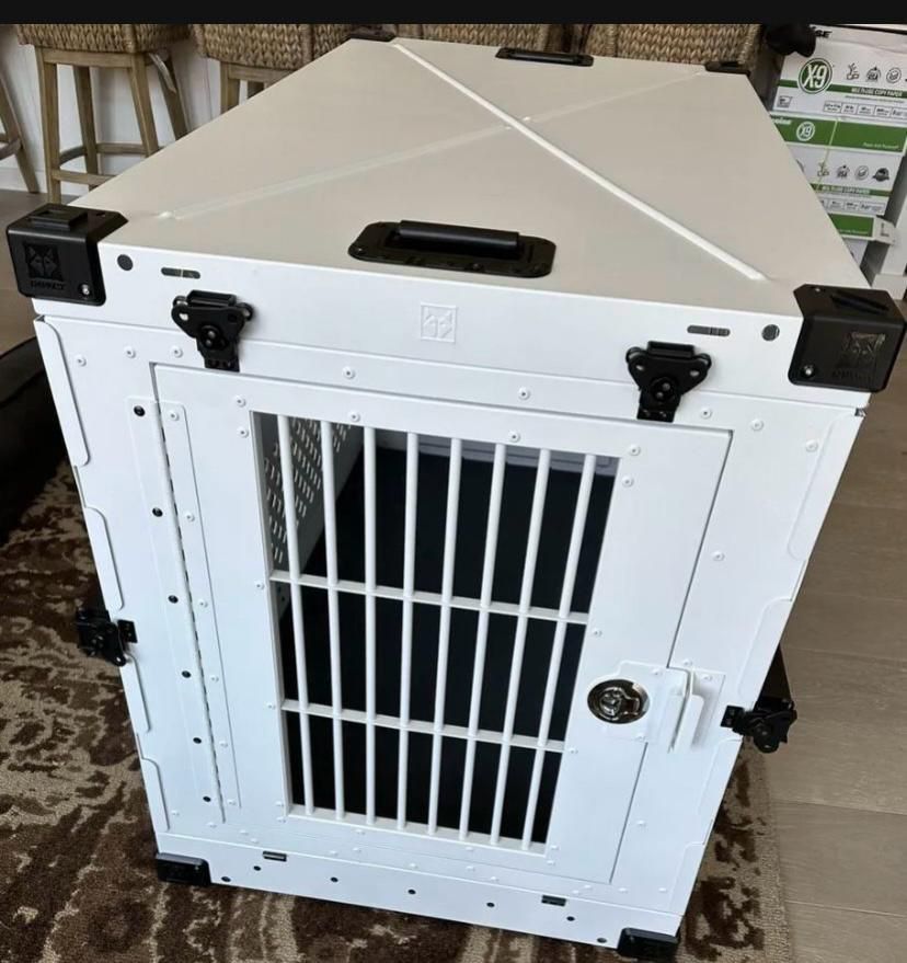Impact Dog -crate.
