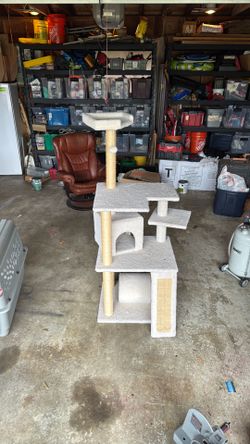 Large cat tree