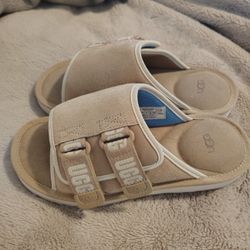 Ugg Slides Men Sz 7/ Women Sz 9