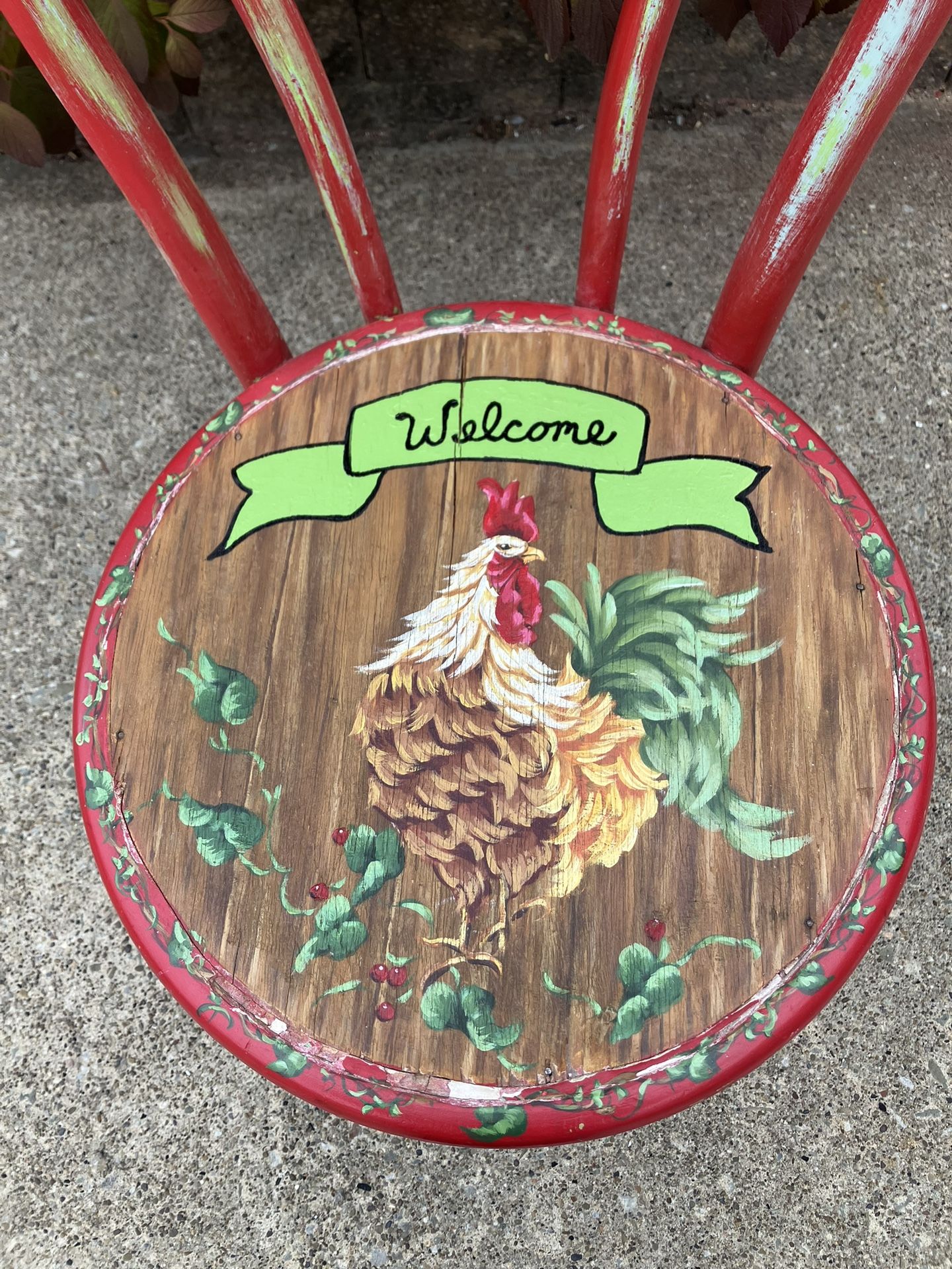 Decorative Vintage “distressed” & “chippy” Chair 🐔