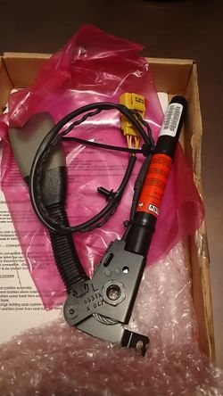 YP411L5AD New Seatbelt Front Seat,  2001 Ford Expedition To