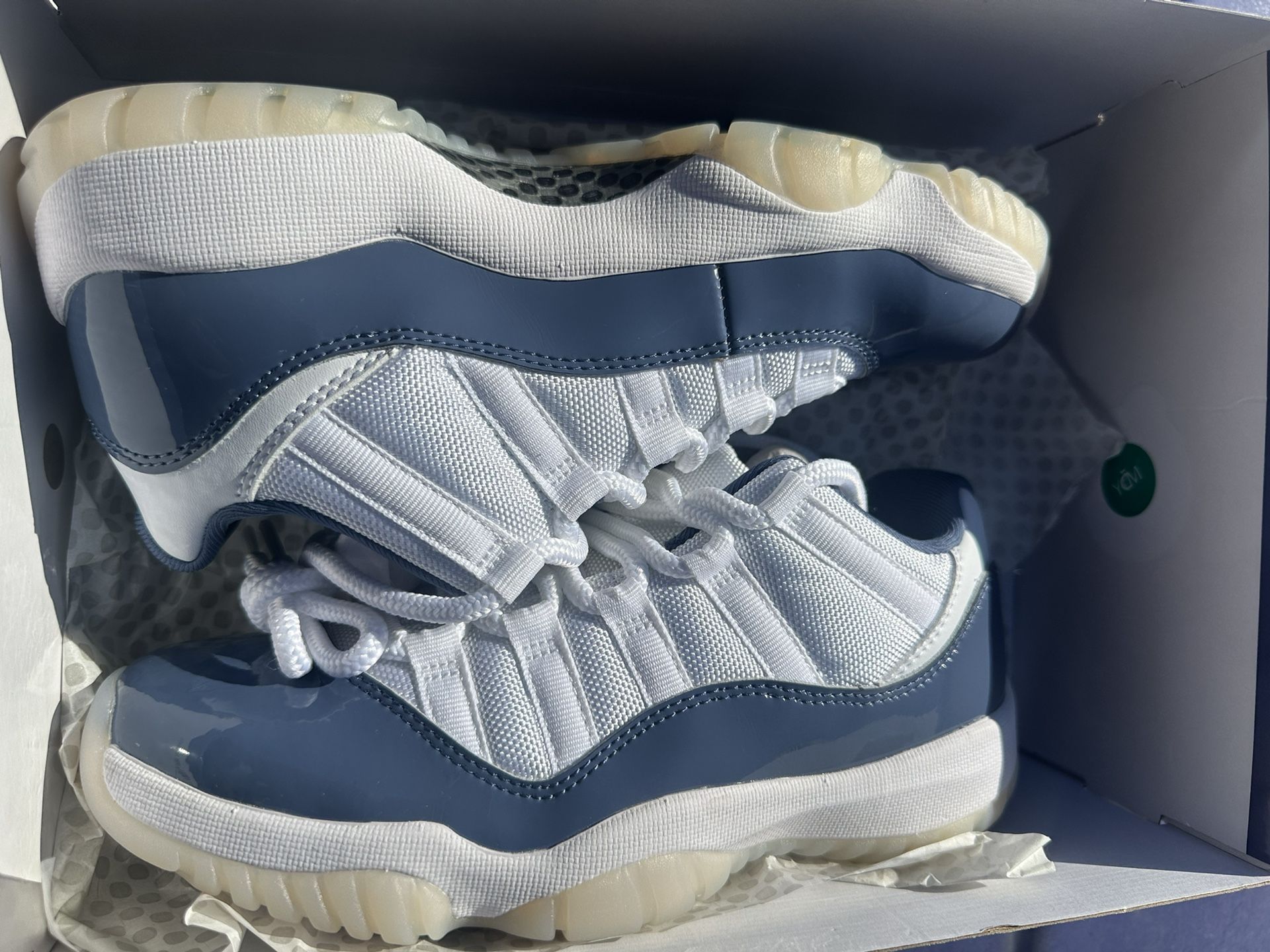 AIR JORDAN 11 RETRO LOW WHITE/MIDNIGHT NAVY BLANC/MARINE MINUIT