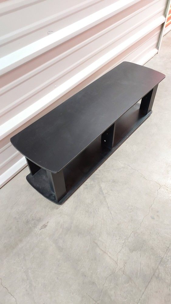Simple, Low Profile Coffee Or End Table