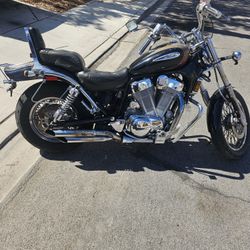 1996  Suzuki Intruder