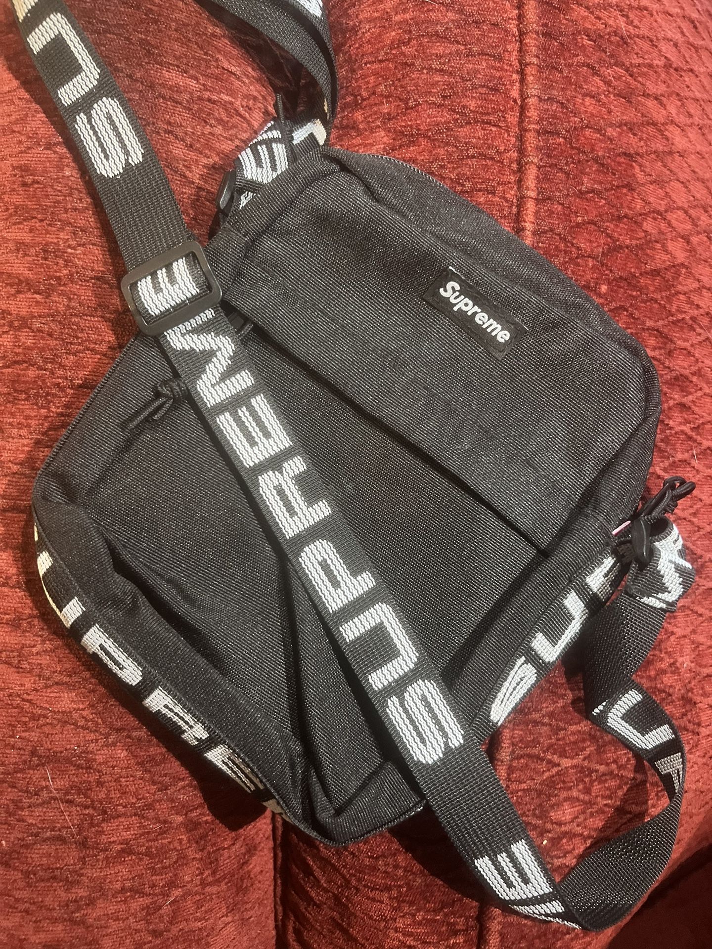 supreme shoulder bag
