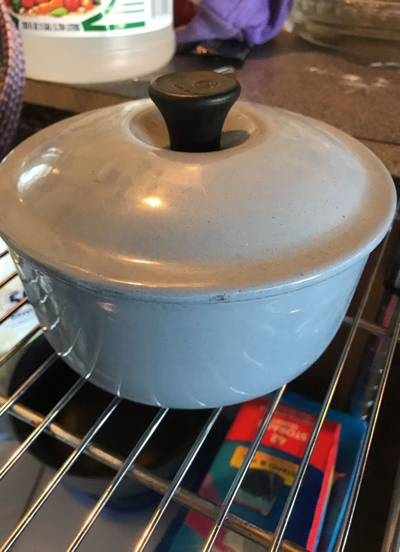Pioneer Woman Cast Iron Dutch Oven With Lid for Sale in Fresno, CA - OfferUp