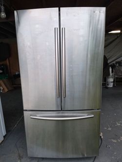 SAMSUNG French Door Refrigerator (FOR PARTS)