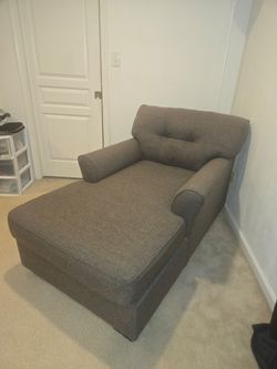 Chaise Lounge