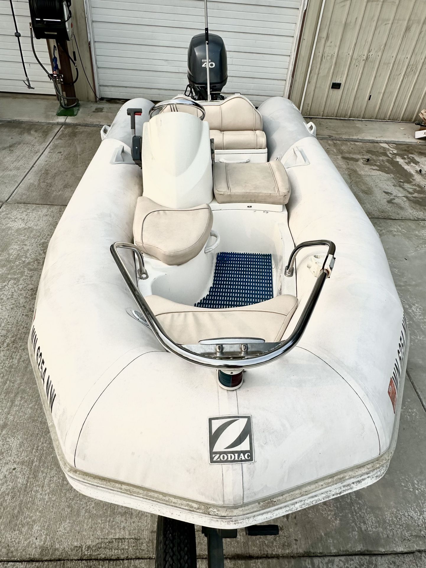 2007 11’ Zodiac Yachtline dinghy Steering console 40hp Yamaha