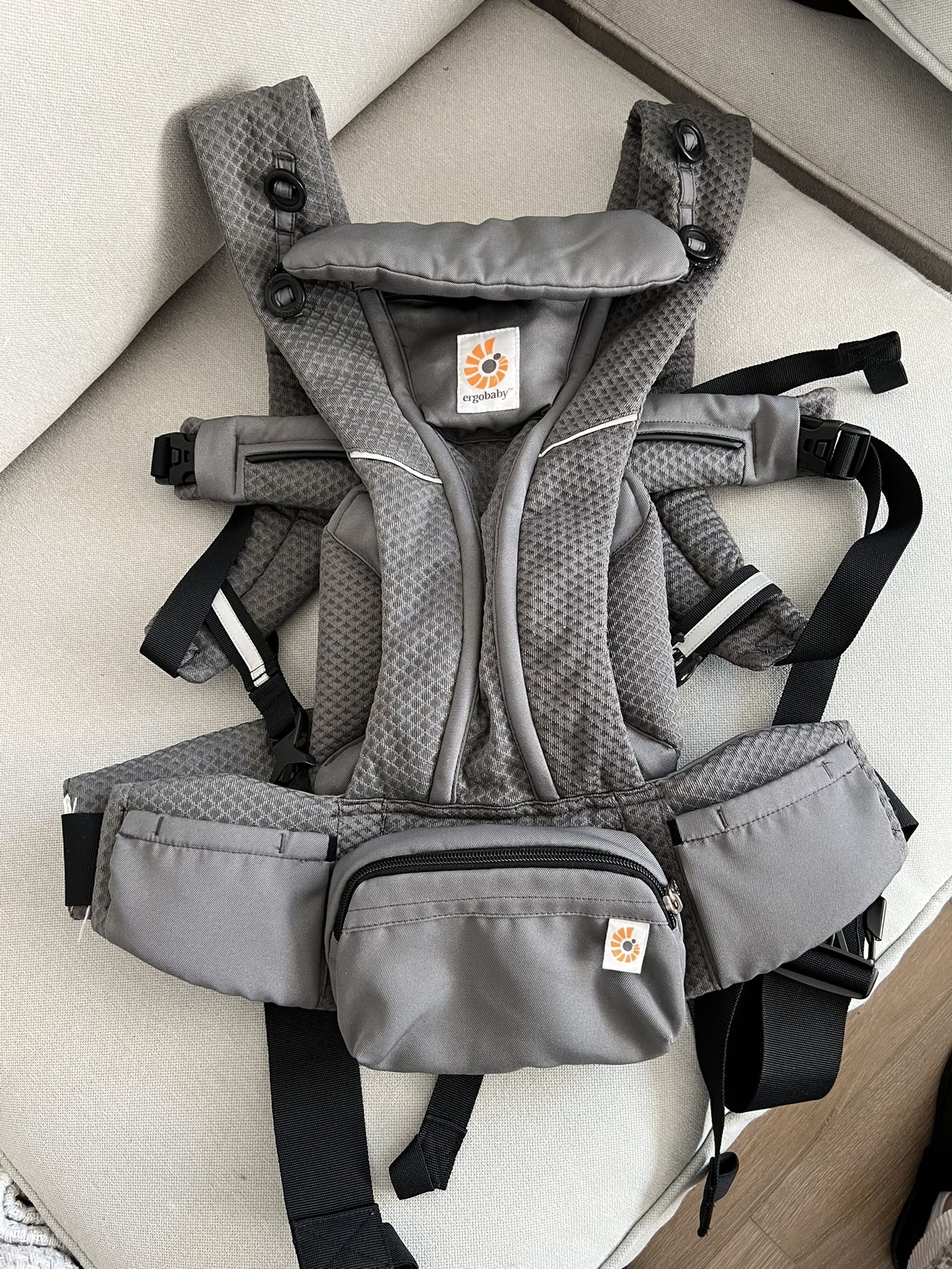 Ergo Baby Omni Breeze Baby Carrier