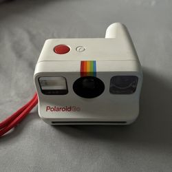 Polaroid Go
