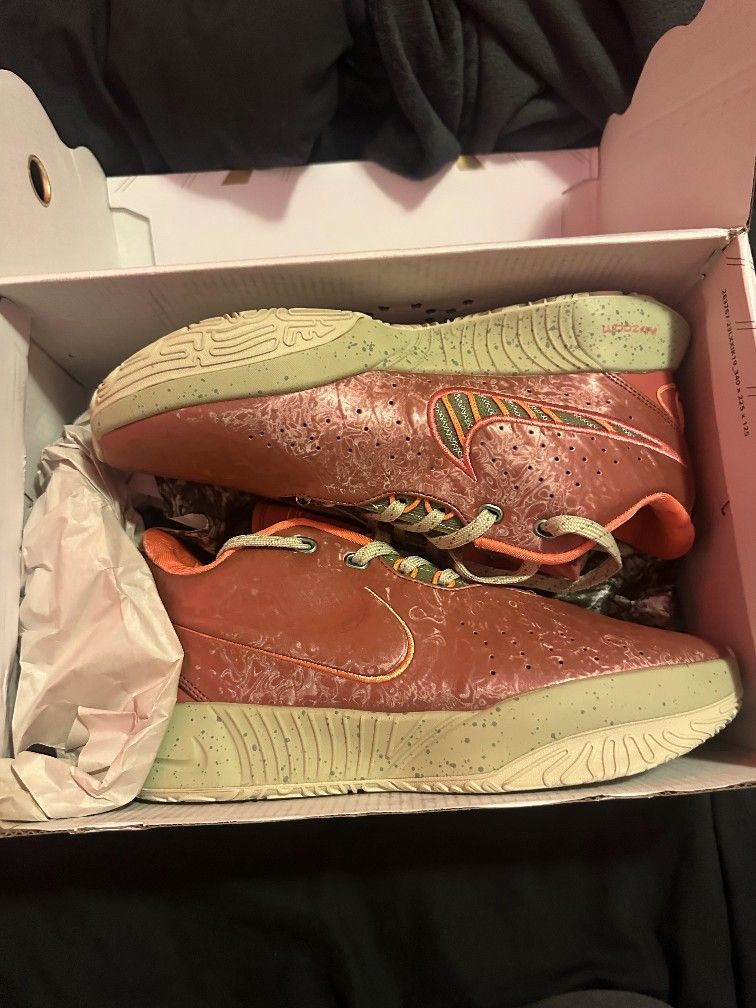 Lebron Xxi Queen Conch 