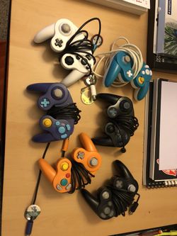 6 CUSTOM GAMECUBE ORIGINAL CONTROLLERS