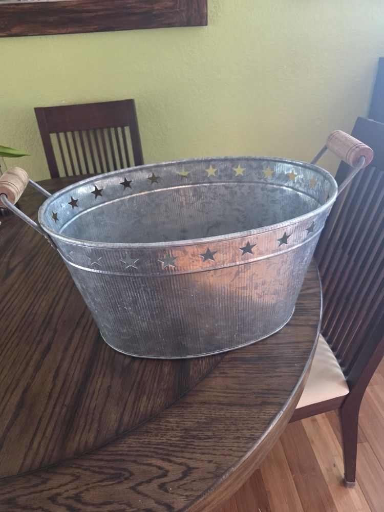 Beverage Cooler With Handles