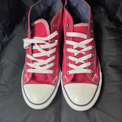 Look I found these All stars in my Sister's closet.