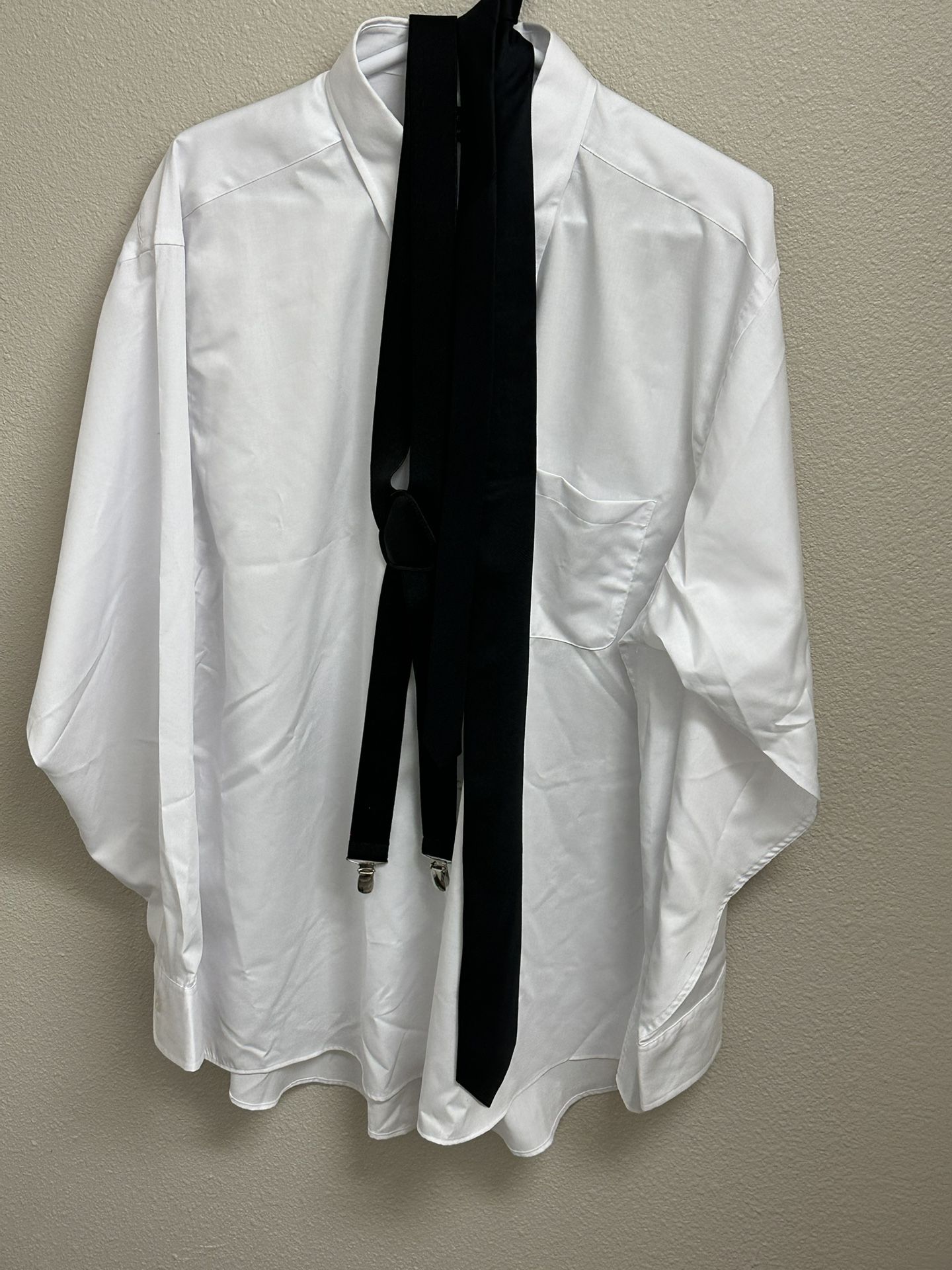 * Men’s White Van Heusen Regular Fit Wrinkle Free 17 1/2 - 18 - 34/35 Button Dress Shirt * Kenneth Cole Matching Black Tie and Suspenders * New - Nev