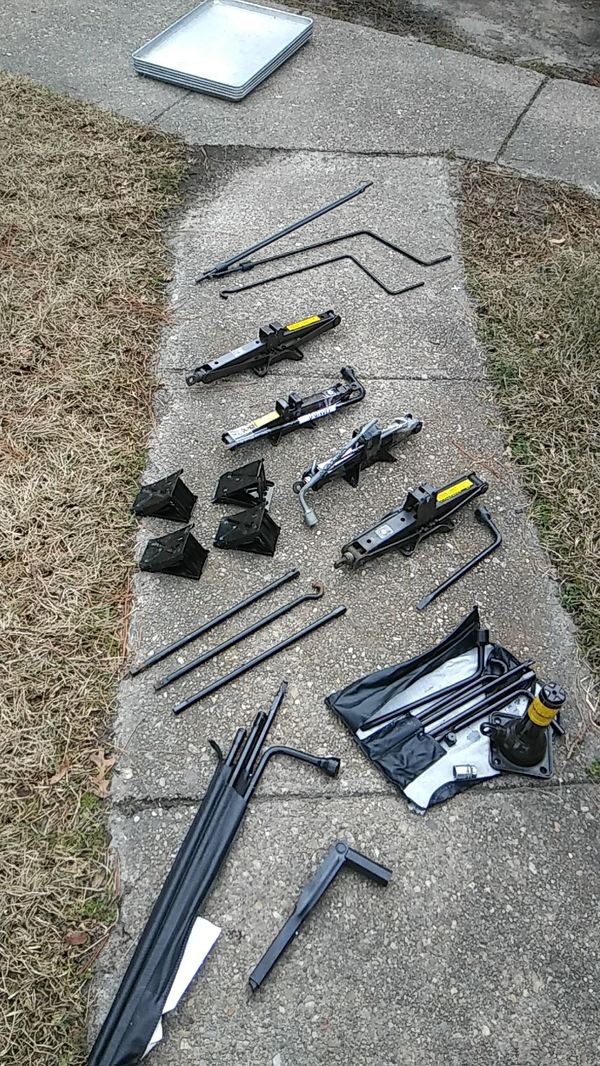 car jacks / tire lowering tools / etc for sale in norfolk
