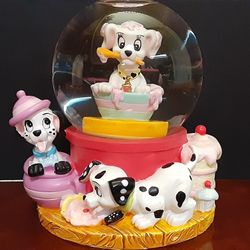 Disneys 101 Dalmatians Mini Snow Globe "Cake & 🧁 Cupcakes "  