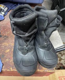Men’s snow boots
