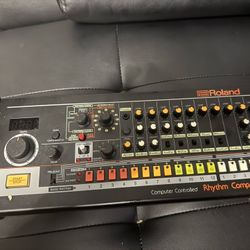 Roland Boutique TR-08 Analog Modeling Drum Machine