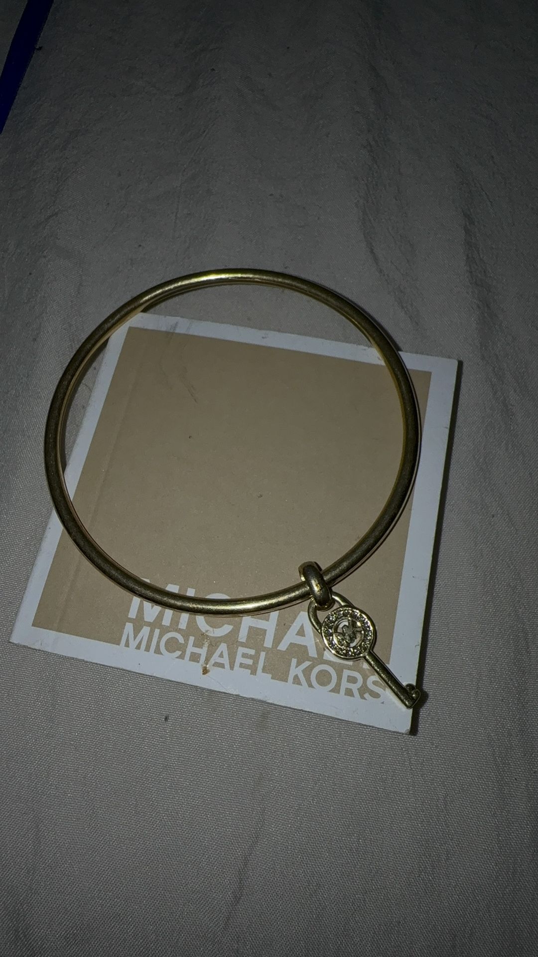 No Bracelet