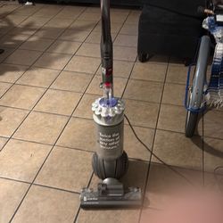 Dyson dc 65 vacuum