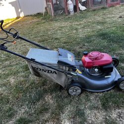 Honda HRR216 Lawn Mower