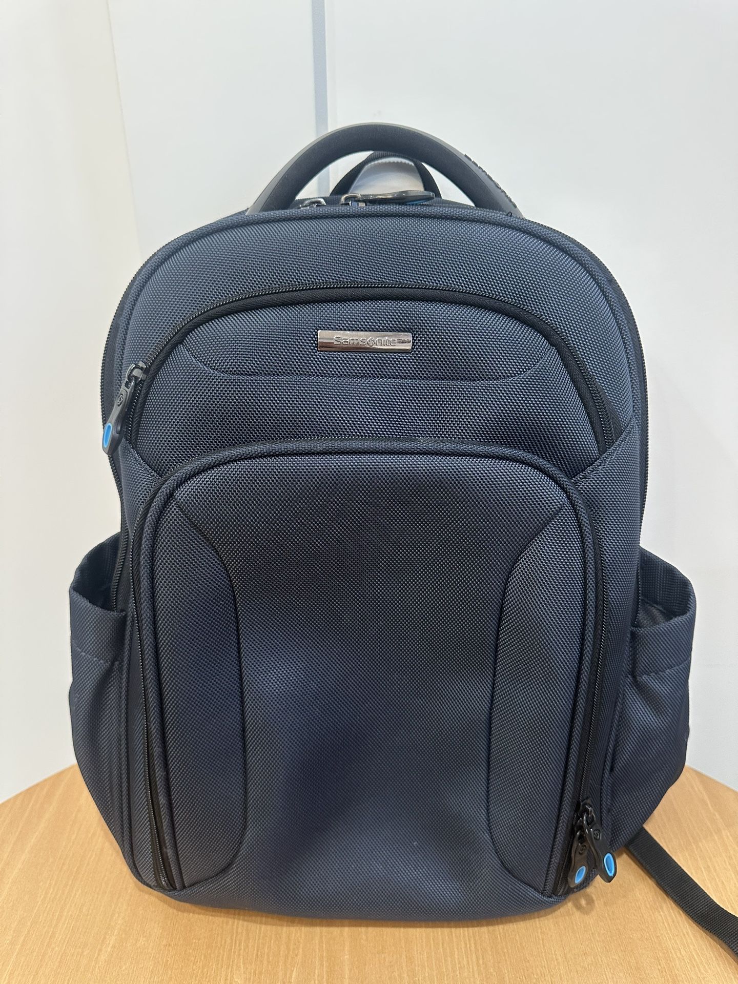 Samsonite waterproof backpack with laptop compartment like new