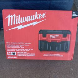 VACUUM MILWAUKEE TOOL ONLY 