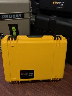 Pelican Storm Case IM2300