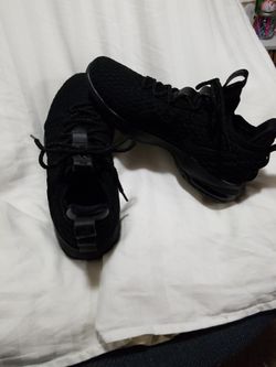 Lebron XV Low