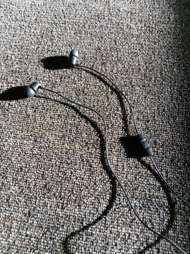 Skull Candy Noise Cancelling Earbuds