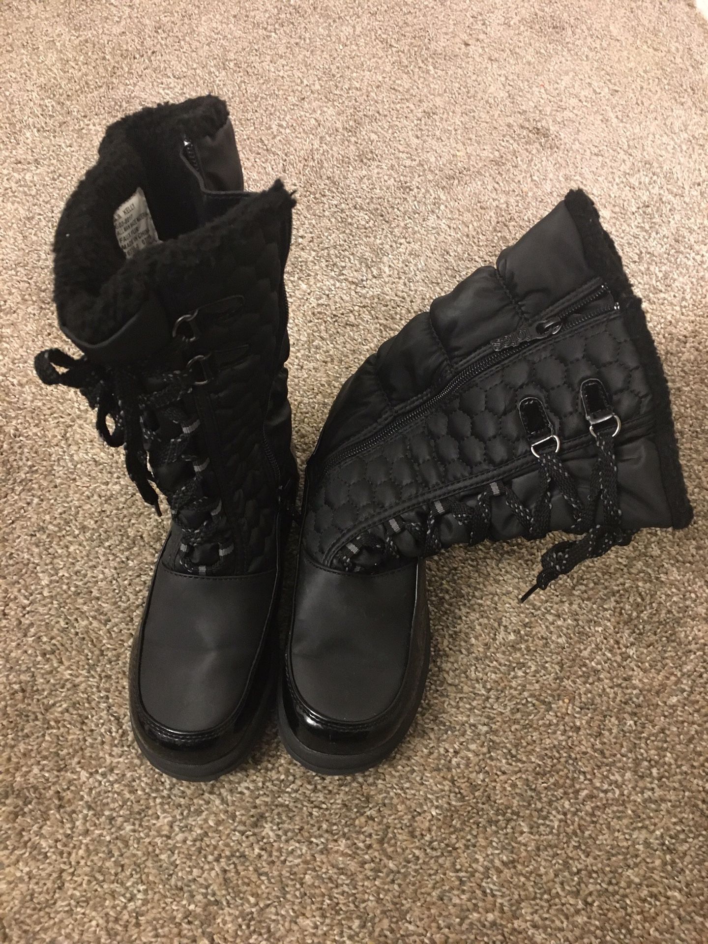 Tote’s snow boots