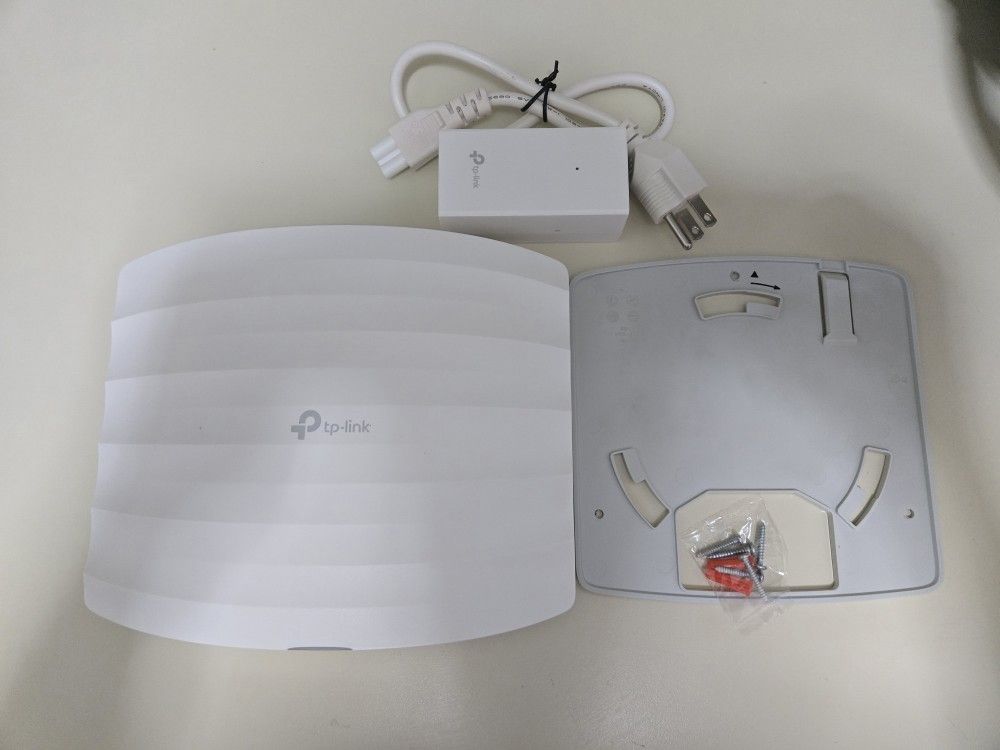 TP-Link EAP225 Omada AC1350 Gigabit Wireless Access Point