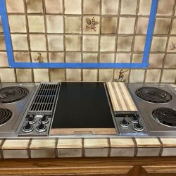 Vintage Jenn Air Electric Downdraft Cooktop With Grill And Griddle Model C301