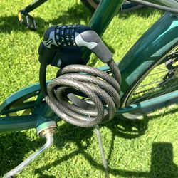 Beach Cruiser Bike – Solid Frame, Easy Fix (Priced to Sell)