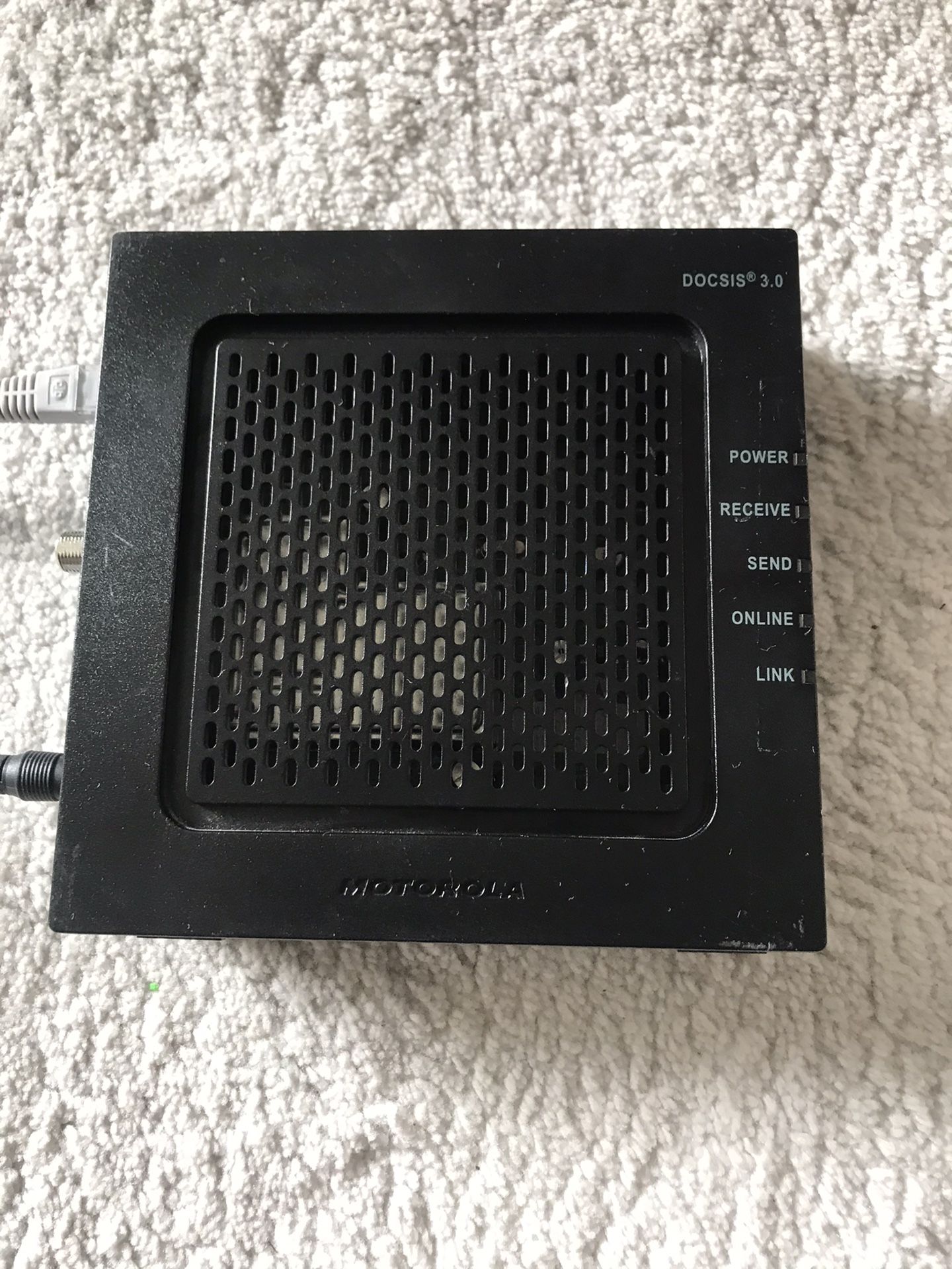 Comcast Motorola SB6120 DOCSIS 3.0 cable modem with all needed cables