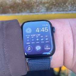 Apple Watch 9 With Sports Bands 