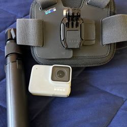 GoPro 7 White With Chest Mount