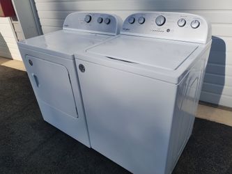 Whirlpool washer and electric dryer set good working