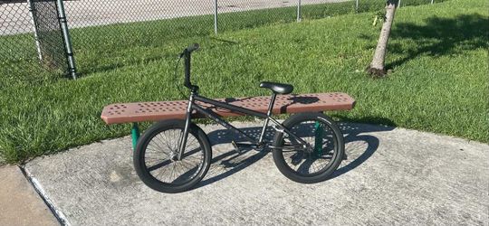 Mongoose legion l100 20in wheels