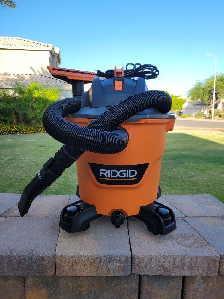 RIDGID 12 Gallon 5.0 Peak HP NXT Shop Vacuum Wet Dry Vac