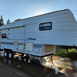 Salem 30' 5th Wheel Travel Trailer 