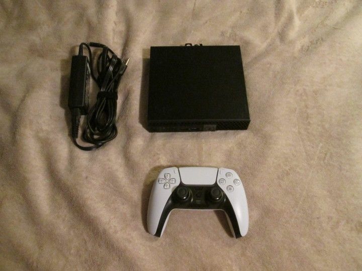 Micro PC Retro Gaming Center With Controller