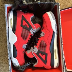 Air Jordan 4 Toro’s