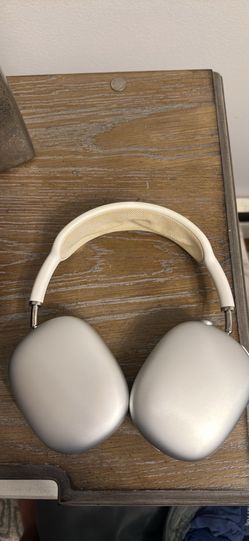 Silver  AirPod max read description