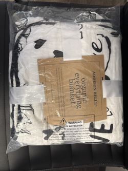 Addison Belle Organic Everything Blanket – New in Package!