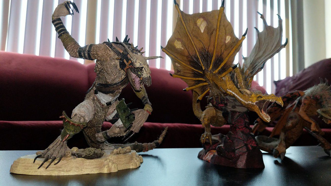 Dragon Figurines Statue Statues Figures TM And TMP International Incorporated INC INT'L McFarlane Toys 2006 2008